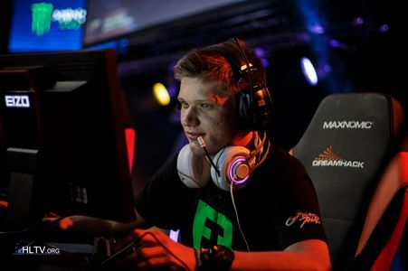 451px-S1mple_at_DH_Summer_2015